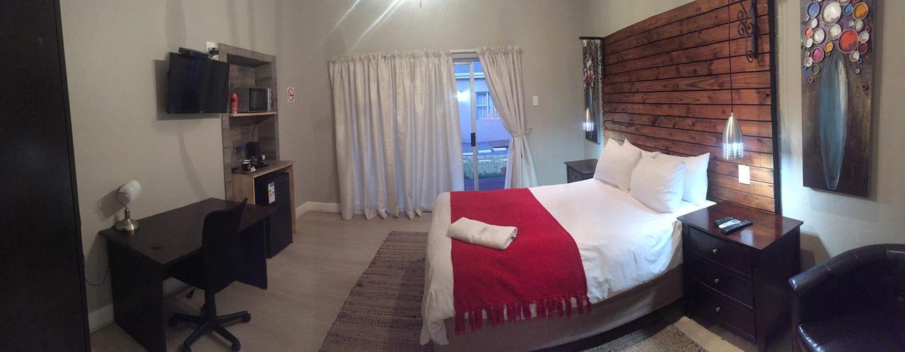 Tranquil House B&B @ 1 College Ave 昆斯敦 外观 照片